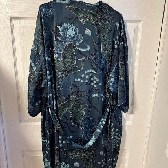 Satin Printed Jumpsuits and Kimono - Picture 6 of 6